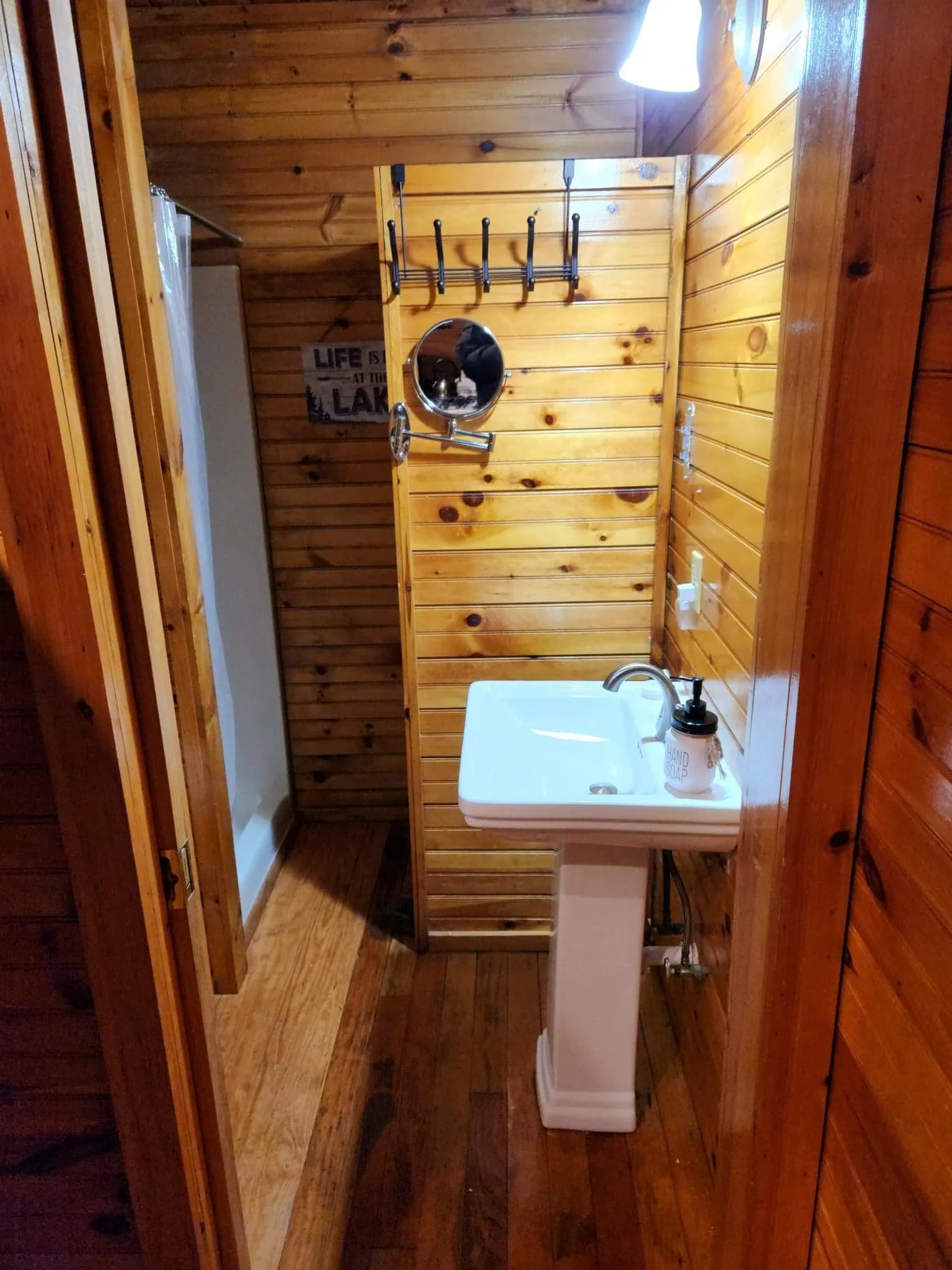 Pine bathroom at Colden Lodge