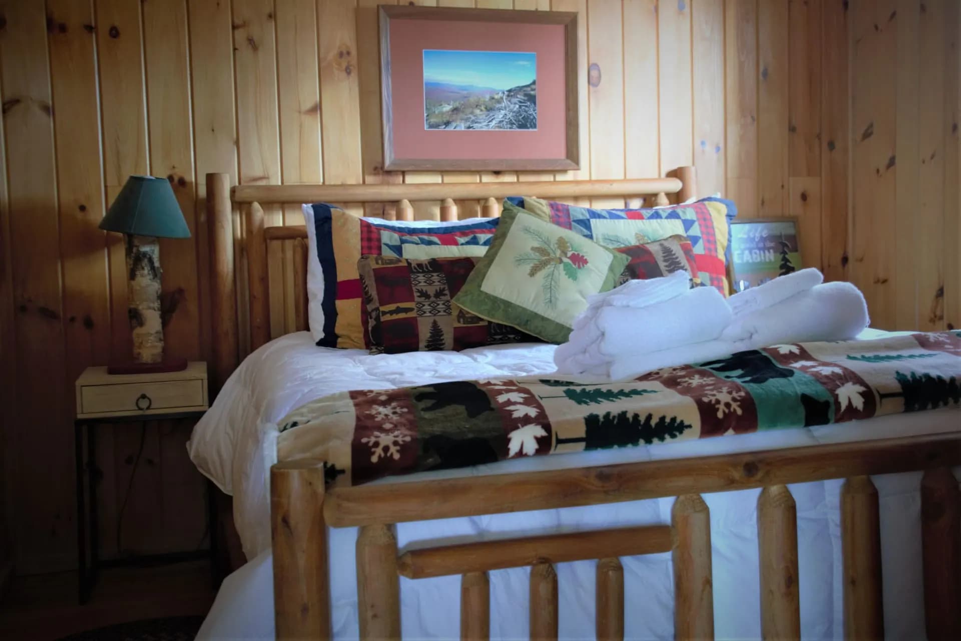 Tamarac bedroom at Colden Lodge